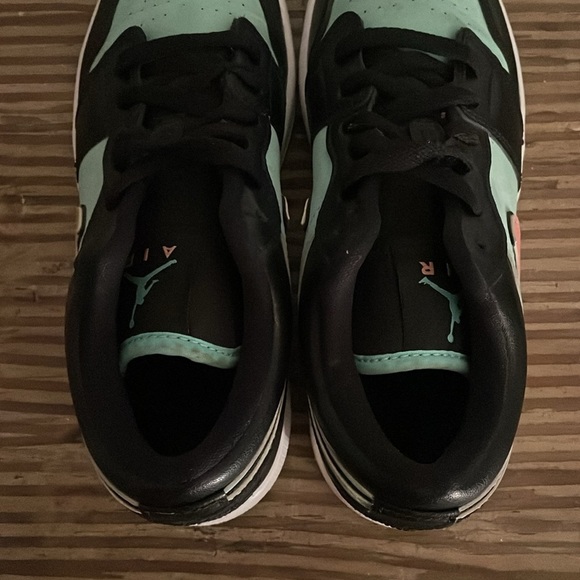 NIKE AIR JORDAN 1 LOW SE (GS) TROPICAL TWIST SZ 4Y - Picture 6 of 8